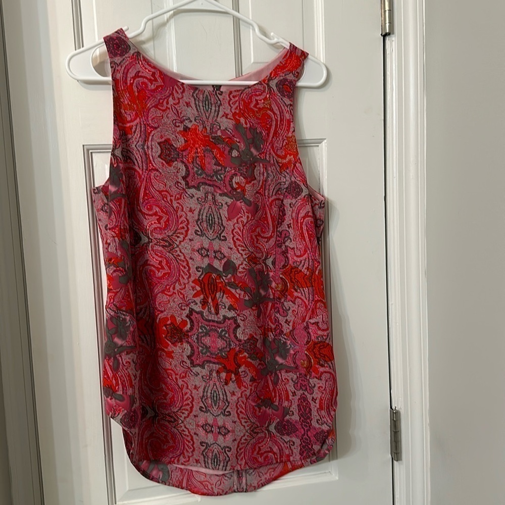Cabi Jubilee pink paisley top Small like new fully lined excellent polyester